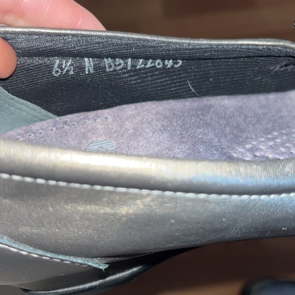 SAS women’s pewter leather loafer Size 6.5 - Picture 7 of 7